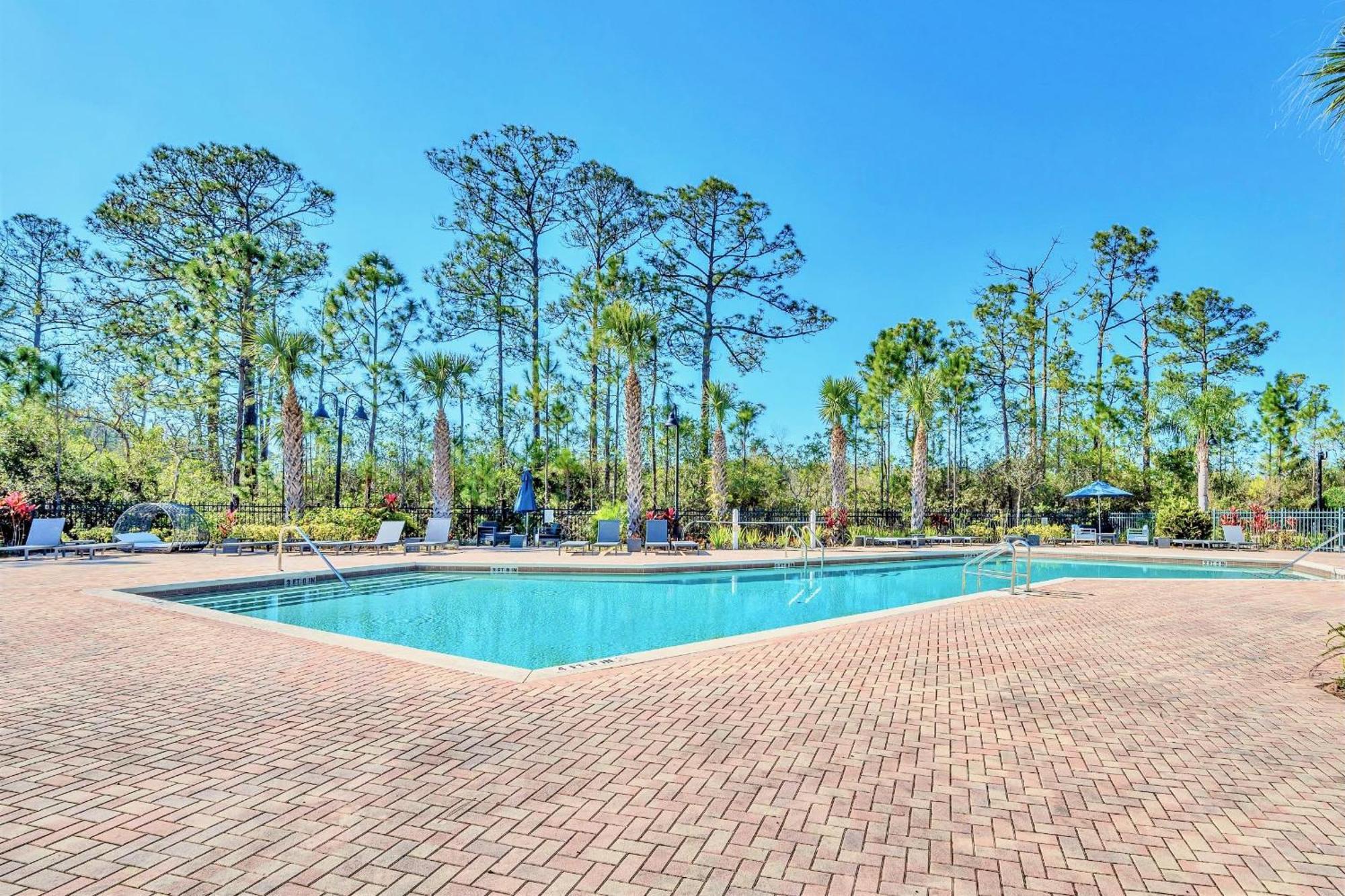 Spacious 2Br Condo With Pool & Hot Tub, Near Disney! Orlando Dış mekan fotoğraf