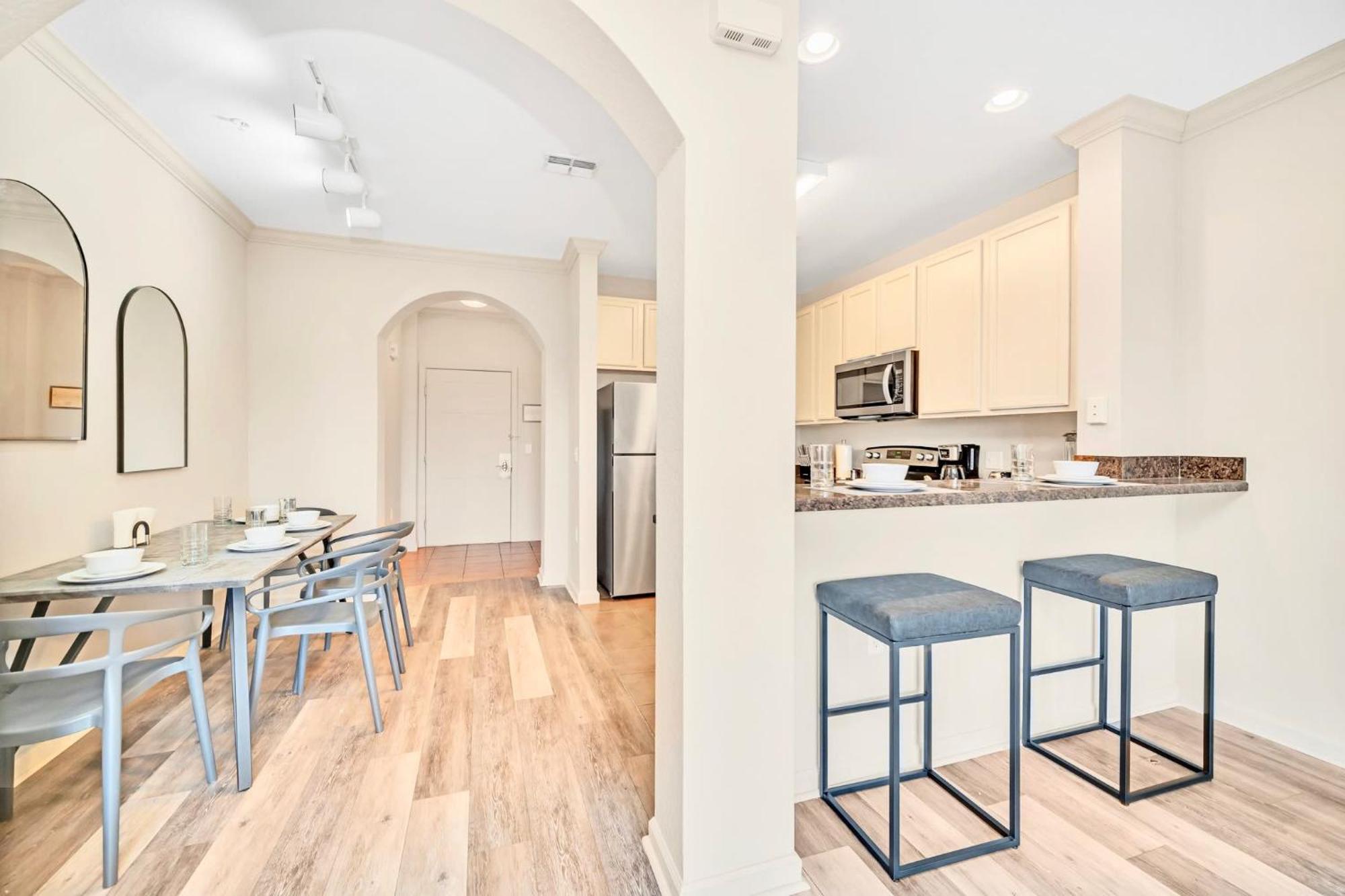Spacious 2Br Condo With Pool & Hot Tub, Near Disney! Orlando Dış mekan fotoğraf